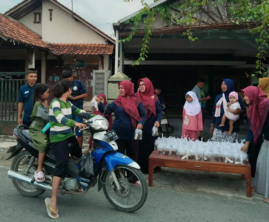 424 Penari Topeng Endel Sambut Kirab Tombak Kiai Plered di Kantor Pemda